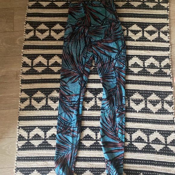 Lululemon leggings - Picture 1 of 2